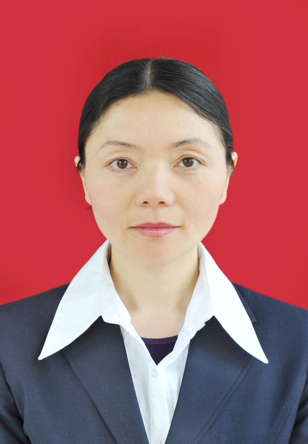 李琼